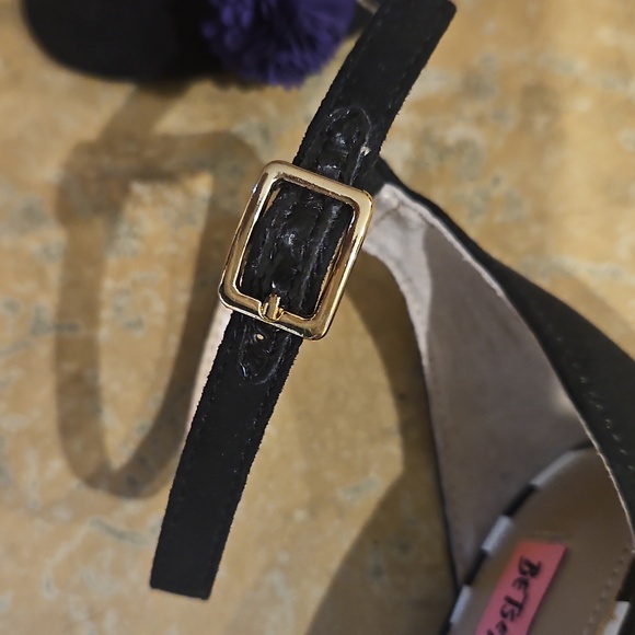 Betsey Johnson Ankle Strap Floral Heels Size 9B - Picture 7 of 12